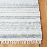 Safavieh Kilim 4'-0" x 6'-0" Rug in Ivory / Light Blue