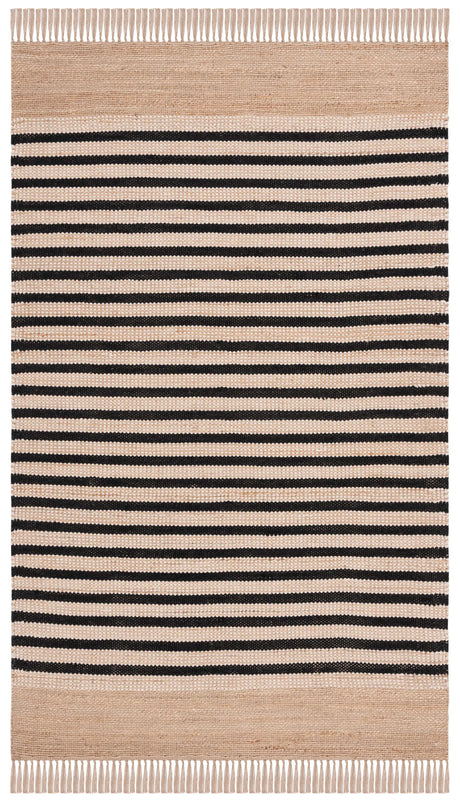 Safavieh Natural Fiber 4'-0" x 6'-0" Rug in Natural / Black