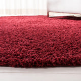 Safavieh August Shag 900 5'-3" x 5'-3" Rug in Burgundy