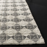 Safavieh Natura 5'-0" x 8'-0" Rug in Grey / Ivory