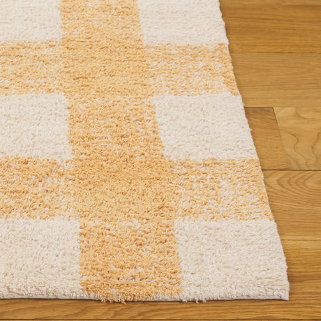 Safavieh Easy Care 4'-0" x 6'-0" Rug in Ivory / Gold