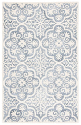 Safavieh Metro 4'-0" x 6'-0" Rug in Light Blue / Ivory