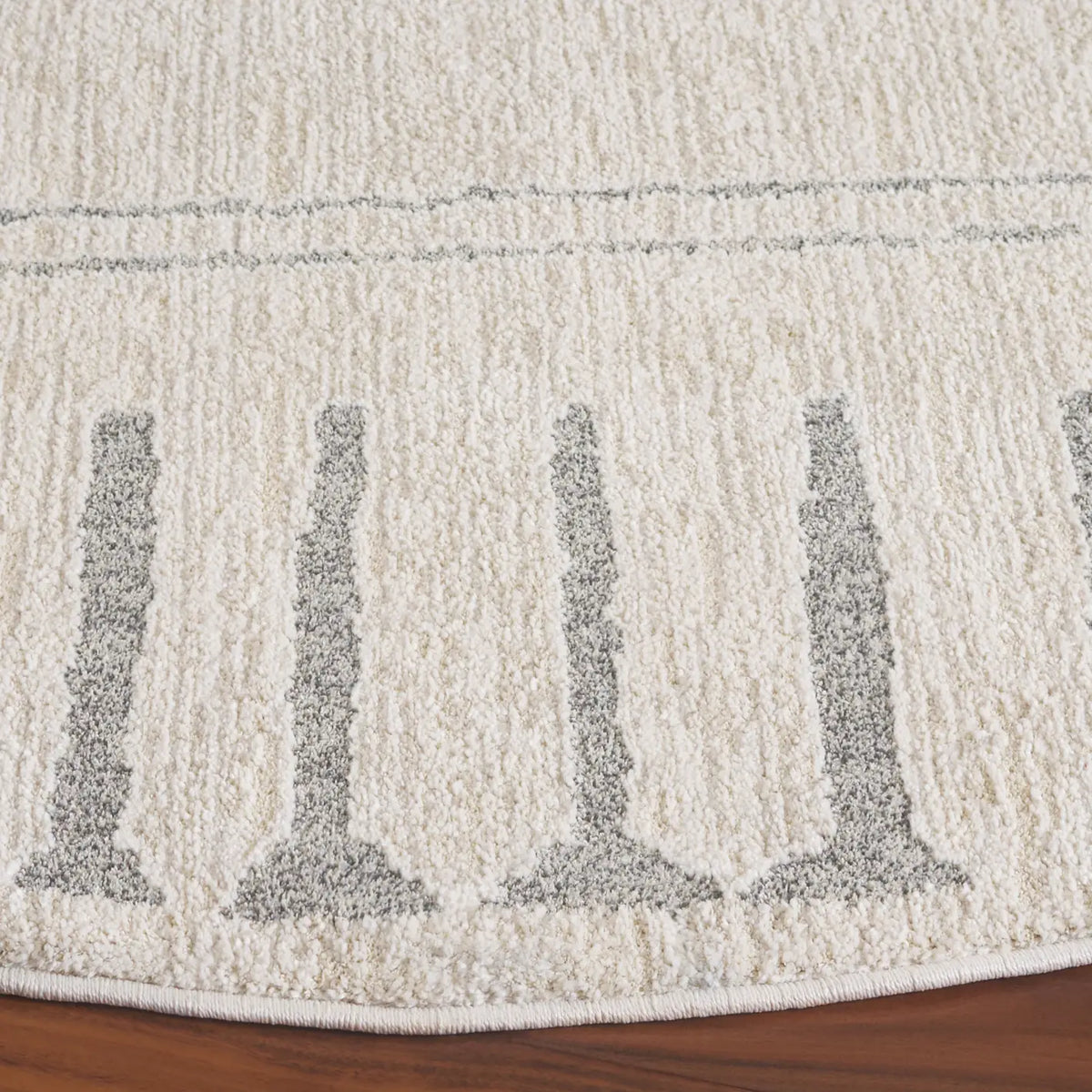 Safavieh Northport 6'-7" x 6'-7" Rug in Ivory / Grey