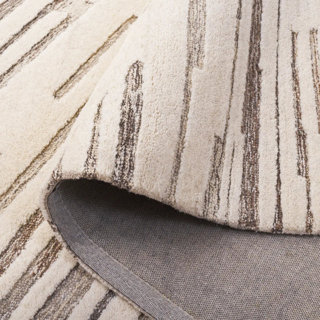 Safavieh Ebony 4'-0" x 6'-0" Rug in Ivory / Brown