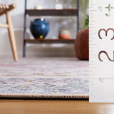 Safavieh Tucson 4'-0" x 6'-0" Rug in Beige / Green