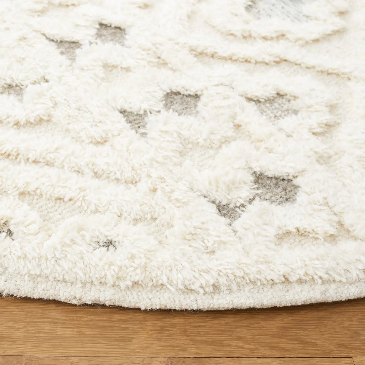 Safavieh Metro 6'-0" x 6'-0" Rug in Ivory / Grey