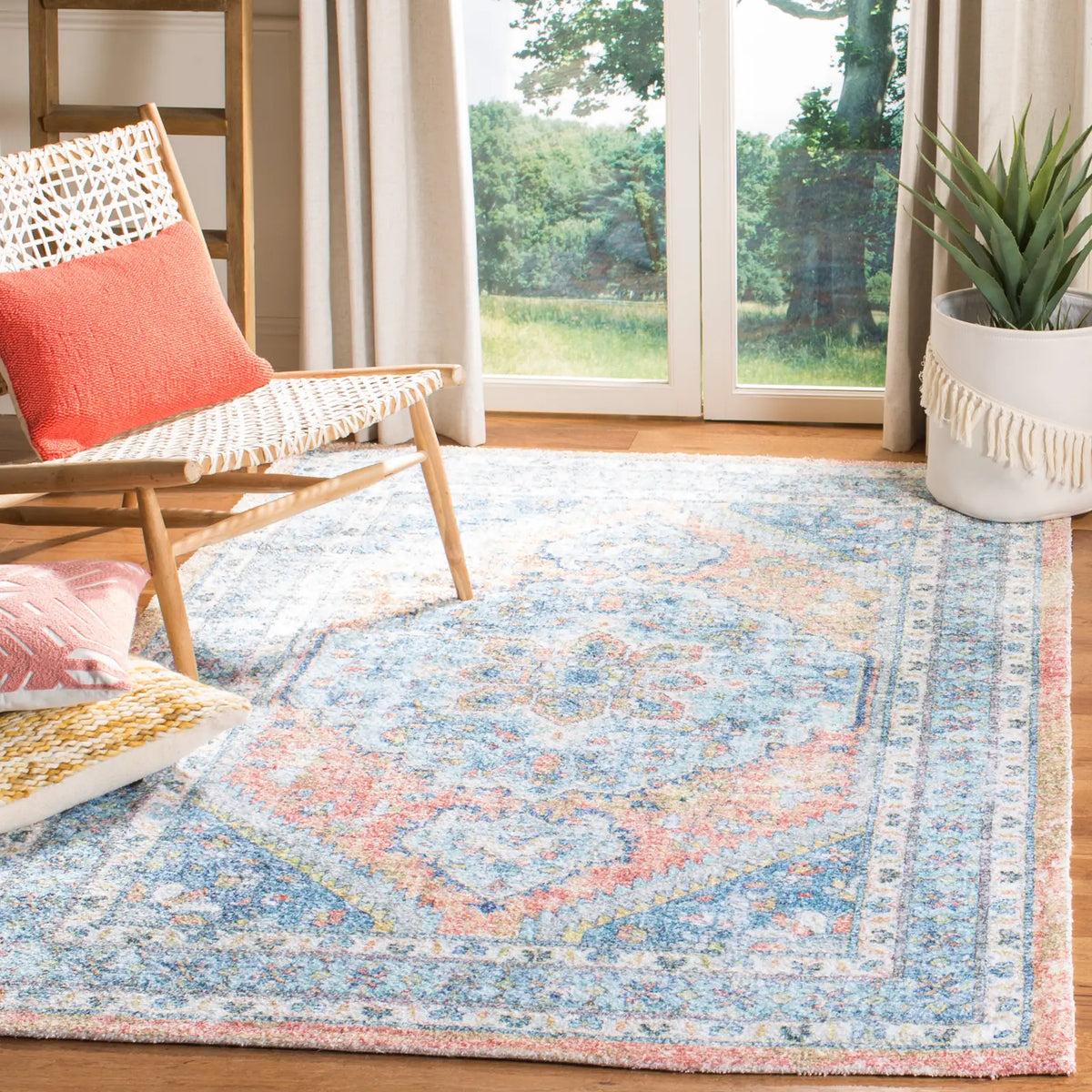 Safavieh Saffron 4'-0" x 6'-0" Rug in Blue / Rust
