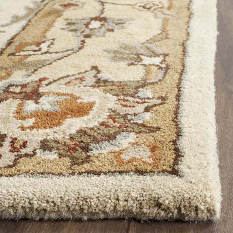 Safavieh Heritage 5'-0" x 8'-0" Rug in Beige / Gold