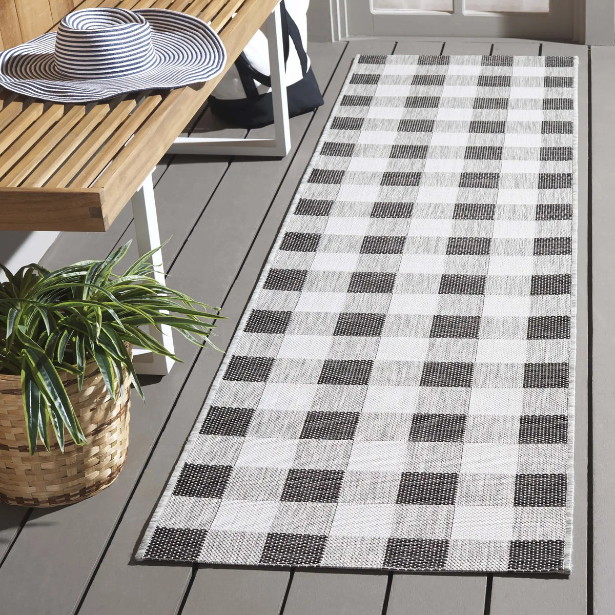 Safavieh Courtyard 2'-3" x 8'-0" Rug in Grey / Dark Grey