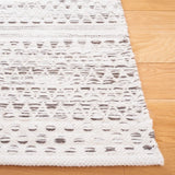 Safavieh Kilim 4'-0" x 6'-0" Rug in Ivory / Brown
