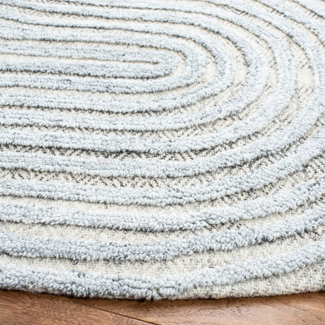 Safavieh Southampton 6'-0" x 6'-0" Rug in Grey