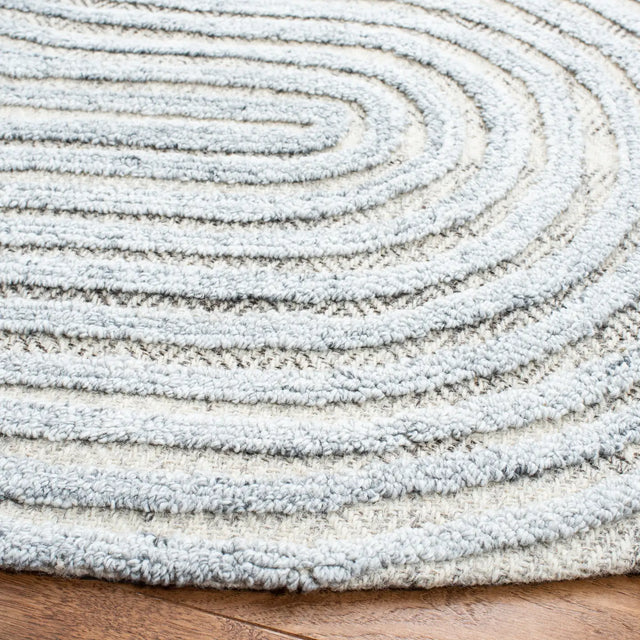 Safavieh Southampton 6'-0" x 6'-0" Rug in Grey