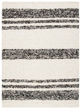 Safavieh Natura 4'-0" x 6'-0" Rug in Black / Ivory