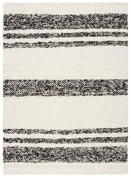 Safavieh Natura 4'-0" x 6'-0" Rug in Black / Ivory