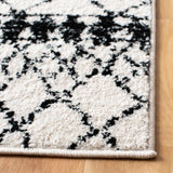 Safavieh Tulum 4'-0" x 6'-0" Rug in Ivory / Black