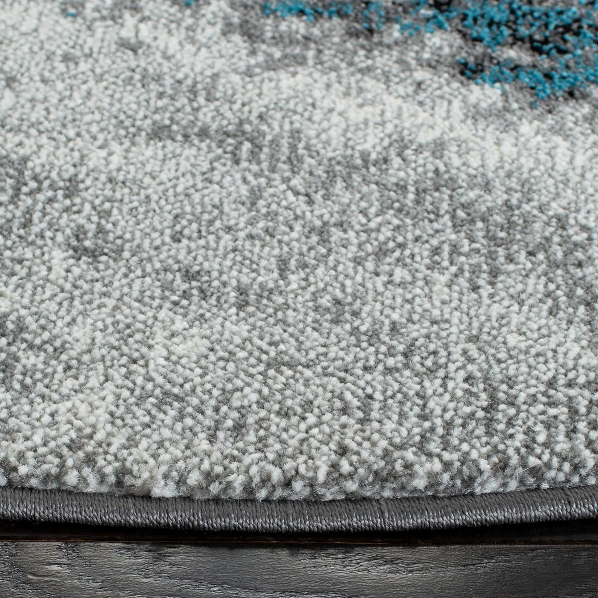 Safavieh Glacier 5'-3" x 5'-3" Rug in Blue / Grey