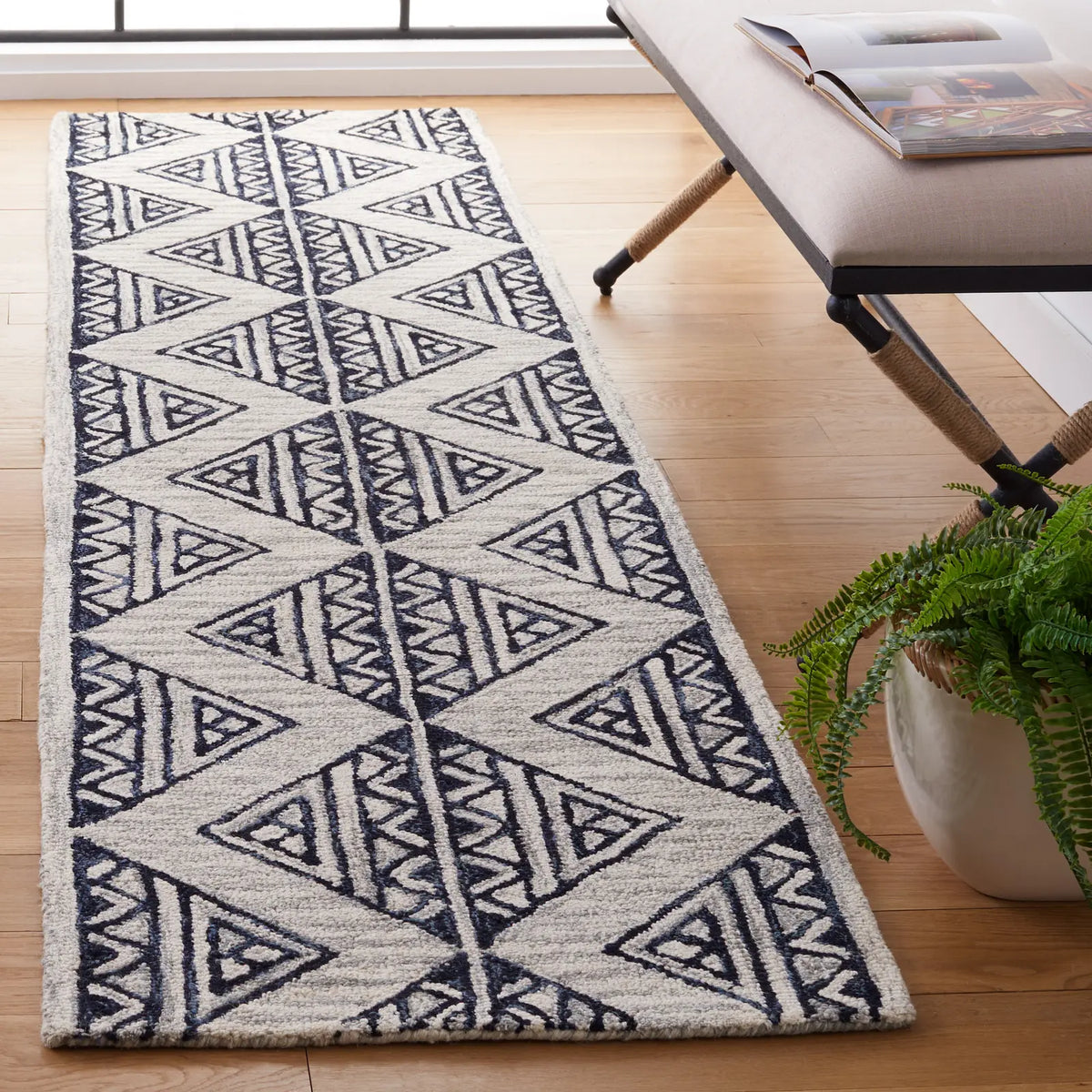 Safavieh Metro 2'-3" x 9'-0" Rug in Blue / Ivory