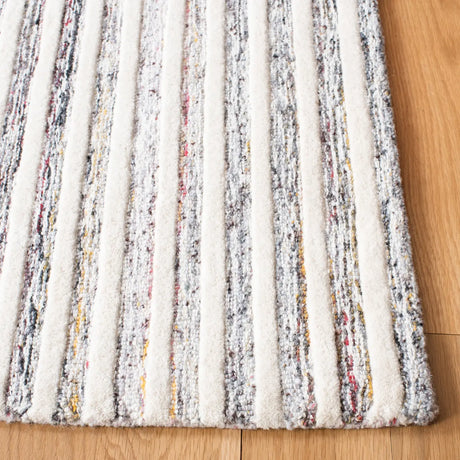 Safavieh Metro 4'-0" x 6'-0" Rug in Red / Ivory