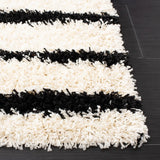 Safavieh Venus Shag 600 4'-0" x 6'-0" Rug in Ivory / Black