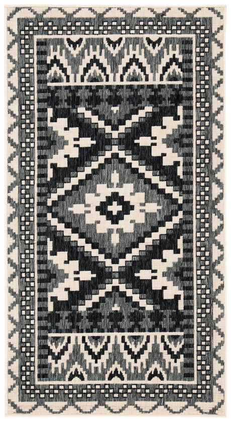 Safavieh Veranda 2'-7" x 5'-0" Rug in Black / Beige