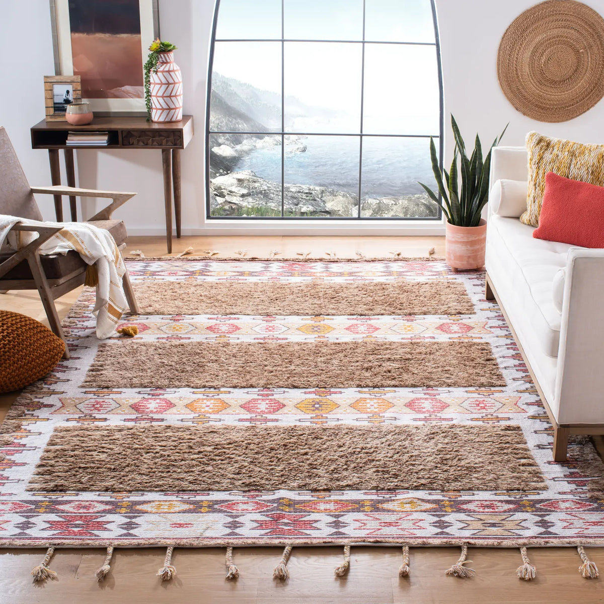 Safavieh Saffron 8'-0" x 10'-0" Rug in Taupe / Ivory