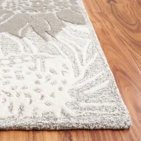 Safavieh Jardin 4'-0" x 6'-0" Rug in Grey / Ivory