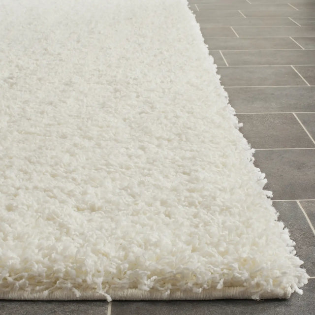 Safavieh Sgl-Laguna Shag 10'-0" x 14'-0" Rug in Ivory