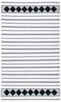 Safavieh Montauk 4'-0" x 6'-0" Rug in Black / Ivory