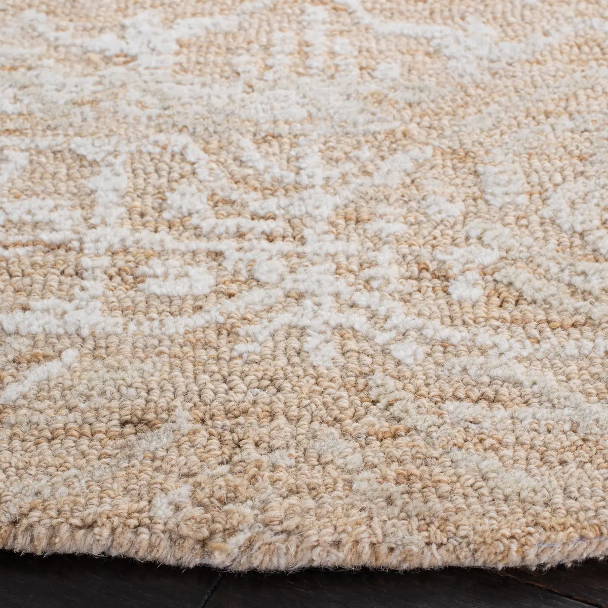 Safavieh Metro 6'-0" x 6'-0" Rug in Gold / Ivory
