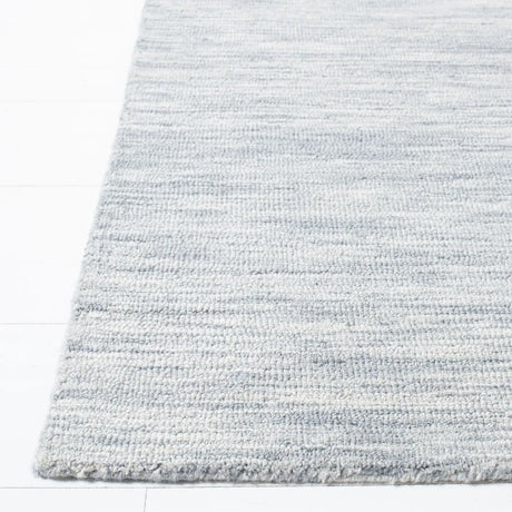 Safavieh Metro 4'-0" x 6'-0" Rug in Light Grey