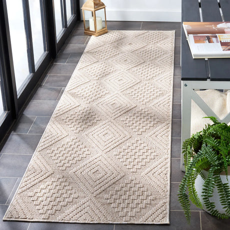 Safavieh Global 2'-2" x 8'-0" Rug in Beige / Ivory