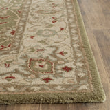 Safavieh Antiquity 4'-0" x 6'-0" Rug in Sage