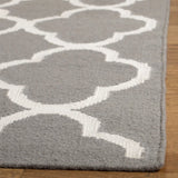 Safavieh Dhurries 5'-0" x 8'-0" Rug in Grey / Ivory