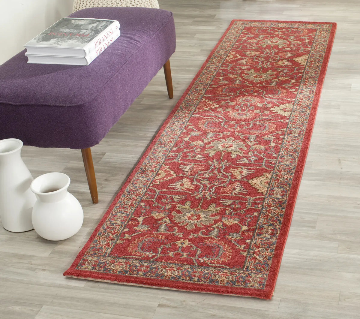 Safavieh Mahal 2'-2" x 10'-0" Rug in Red / Navy
