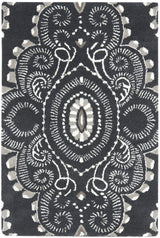 Safavieh Wyndham 2'-0" x 3'-0" Rug in Dark Grey / Ivory