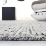 Safavieh Abstract 4'-0" x 6'-0" Rug in Dark Grey / Ivory