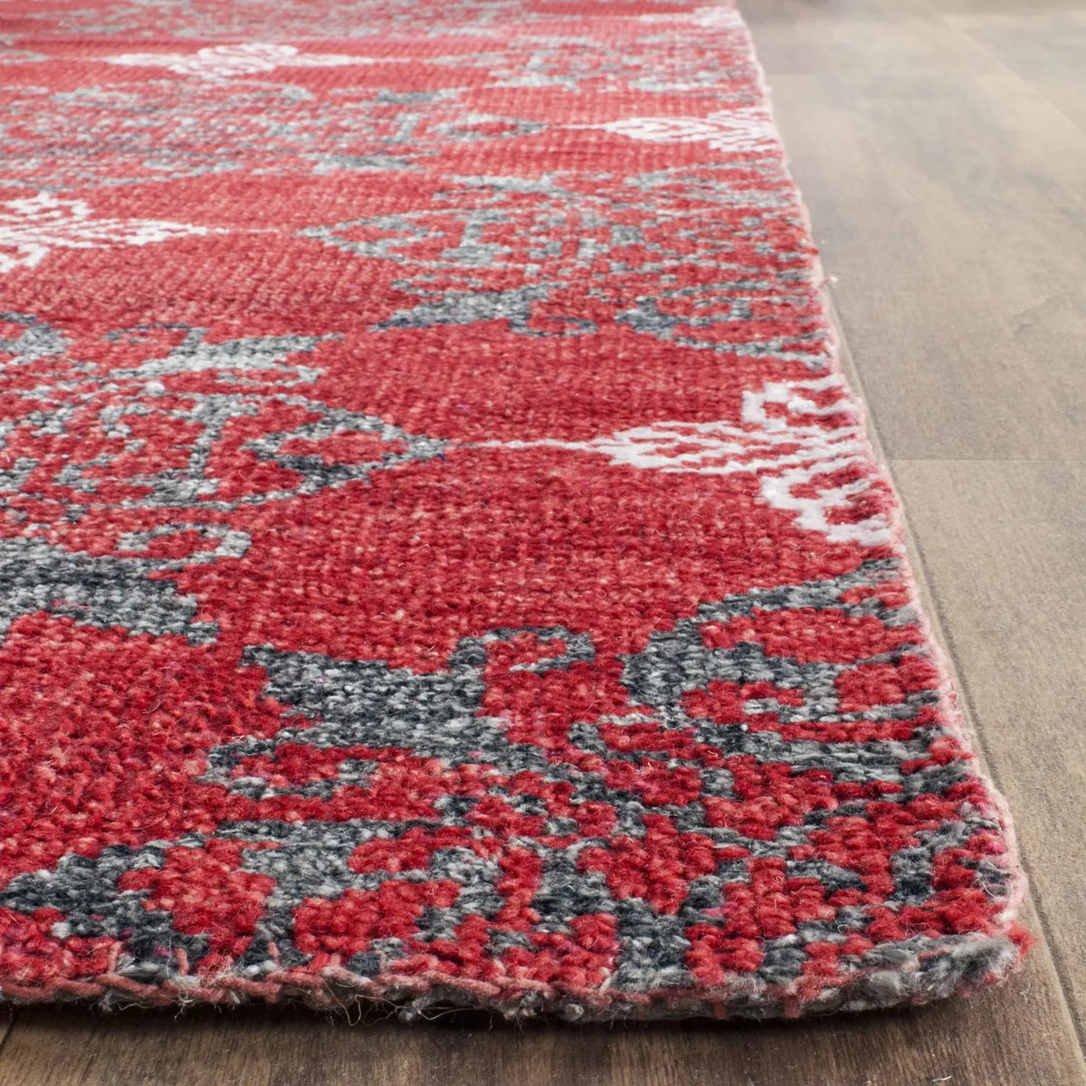 Safavieh Stone Wash 5'-0" x 8'-0" Rug in Red / Ivory