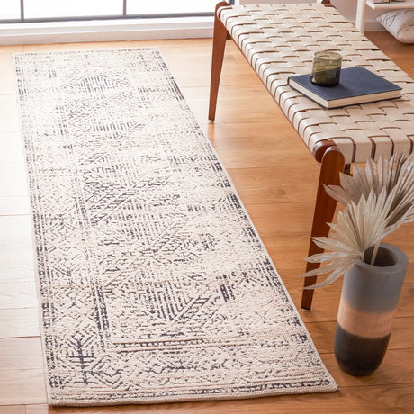 Safavieh Classic Vintage 2'-3" x 8'-0" Rug in Beige / Black