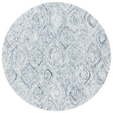 Safavieh Ikat 6'-0" x 6'-0" Rug in Silver / Grey
