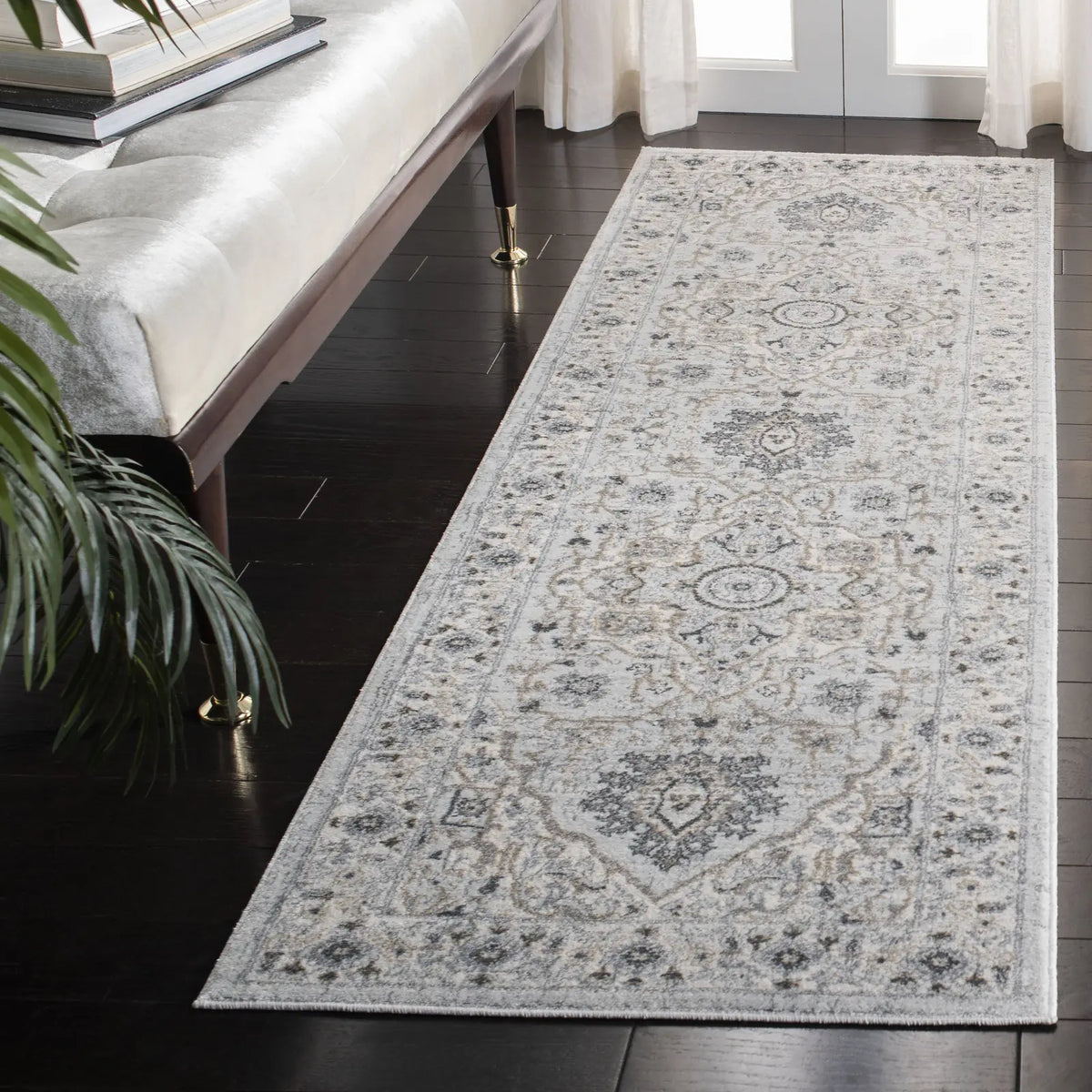 Safavieh Isabella 2'-2" x 11'-0" Rug in Light Grey / Grey