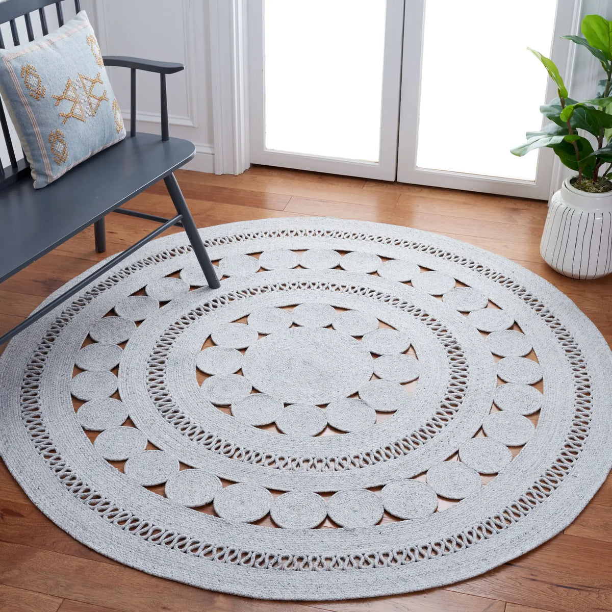 Safavieh Cape Cod 5'-0" x 5'-0" Rug in Grey