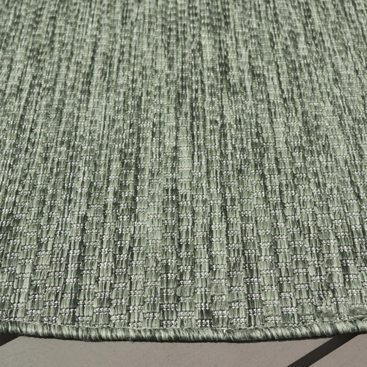 Safavieh Beach House 6'-7" x 6'-7" Rug in Green