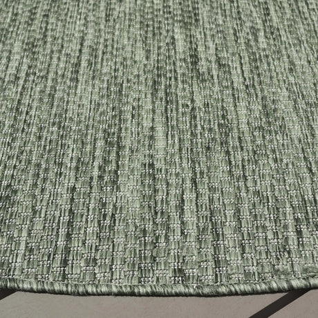 Safavieh Beach House 6'-7" x 6'-7" Rug in Green