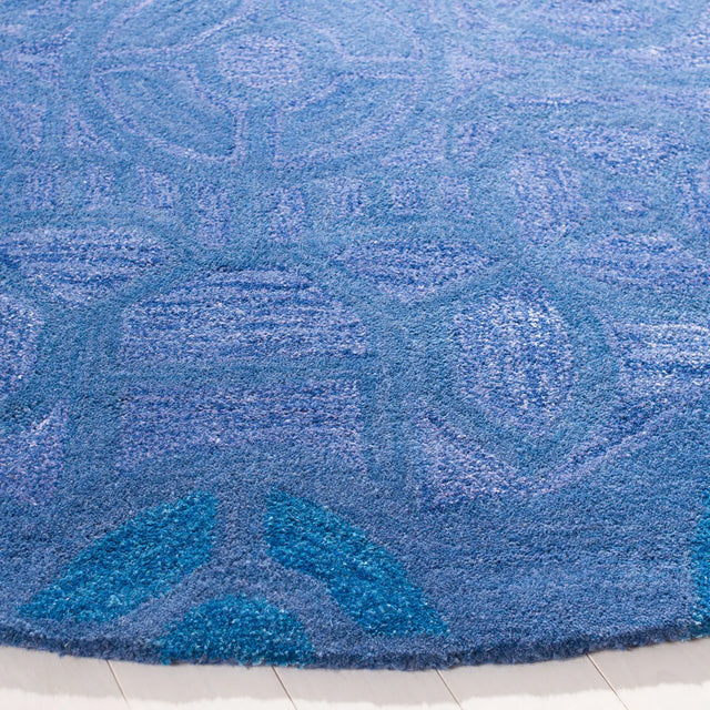 Safavieh Wyndham 7'-0" x 7'-0" Rug in Blue