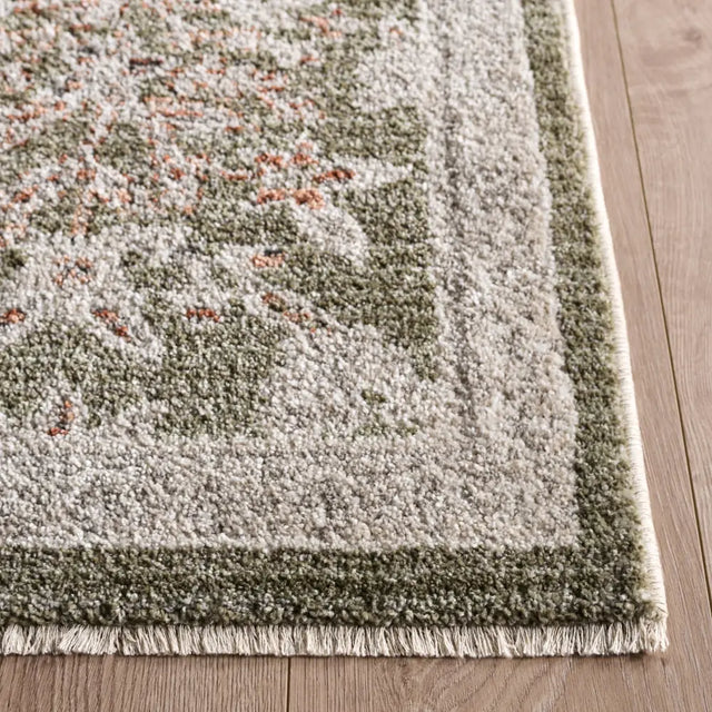Safavieh Grove 5'-3" x 7'-6" Rug in Green / Ivory