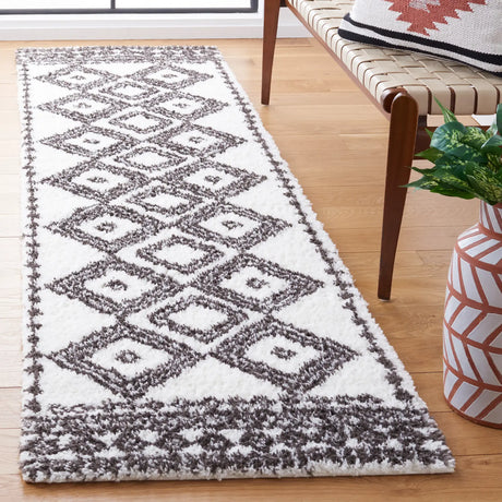 Safavieh Berber Shag 2'-3" x 8'-0" Rug in Ivory / Dark Grey