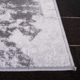 Safavieh Amelia 4'-5" x 6'-5" Rug in Grey / Red