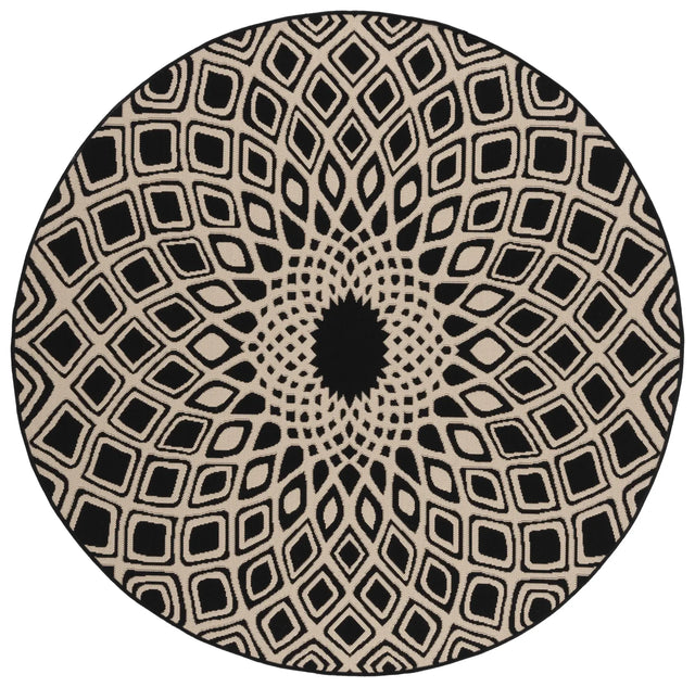 Safavieh Courtyard 6'-7" x 6'-7" Rug in Black / Beige