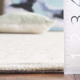 Safavieh Ebony 4'-0" x 6'-0" Rug in Ivory / Beige