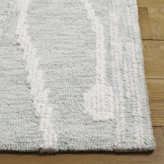 Safavieh Harvest 4'-0" x 6'-0" Rug in Sage / Ivory